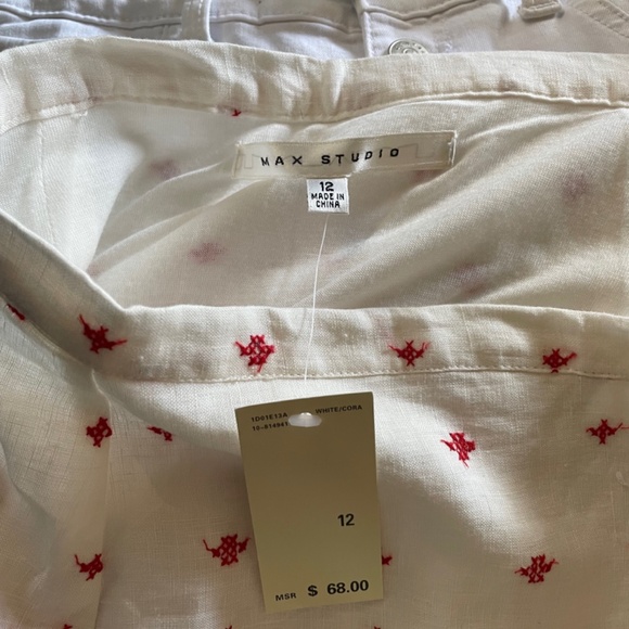 Max Studio skirt white/red embroidered print, US 12, NWT, mint. - Picture 4 of 5